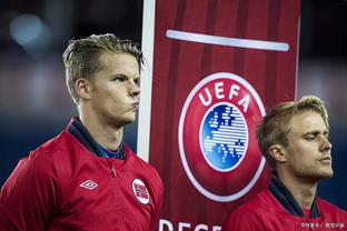 Falck: Bayern quan tâm đến trung vệ 27 tuổi Jonathan Tower của Leverkusen